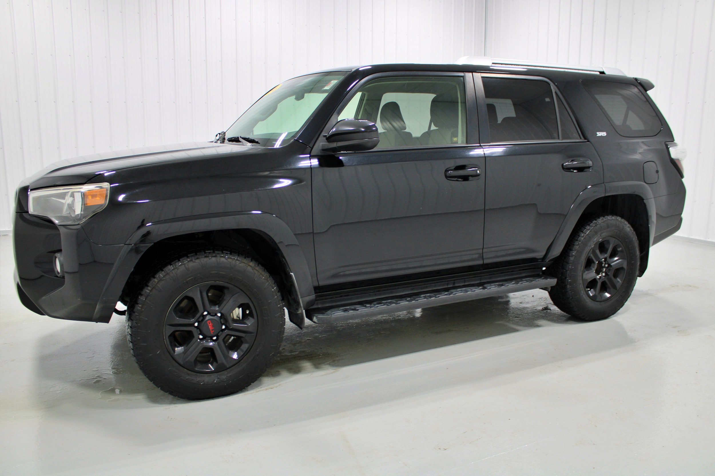 Used 2015 Toyota 4Runner SR5 AWD/4WD image 23