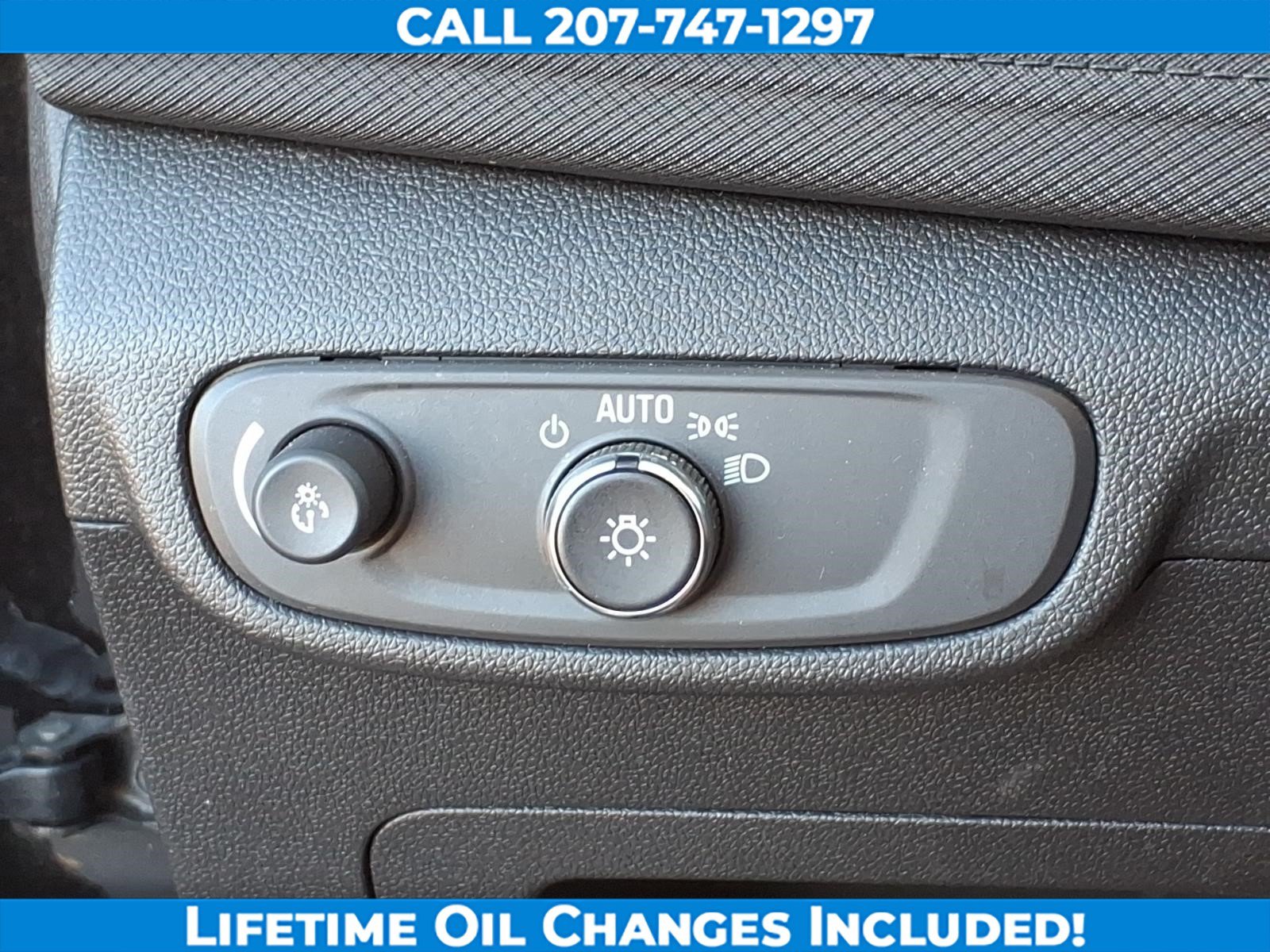 Used 2025 Chevrolet TrailBlazer LT FWD image 14