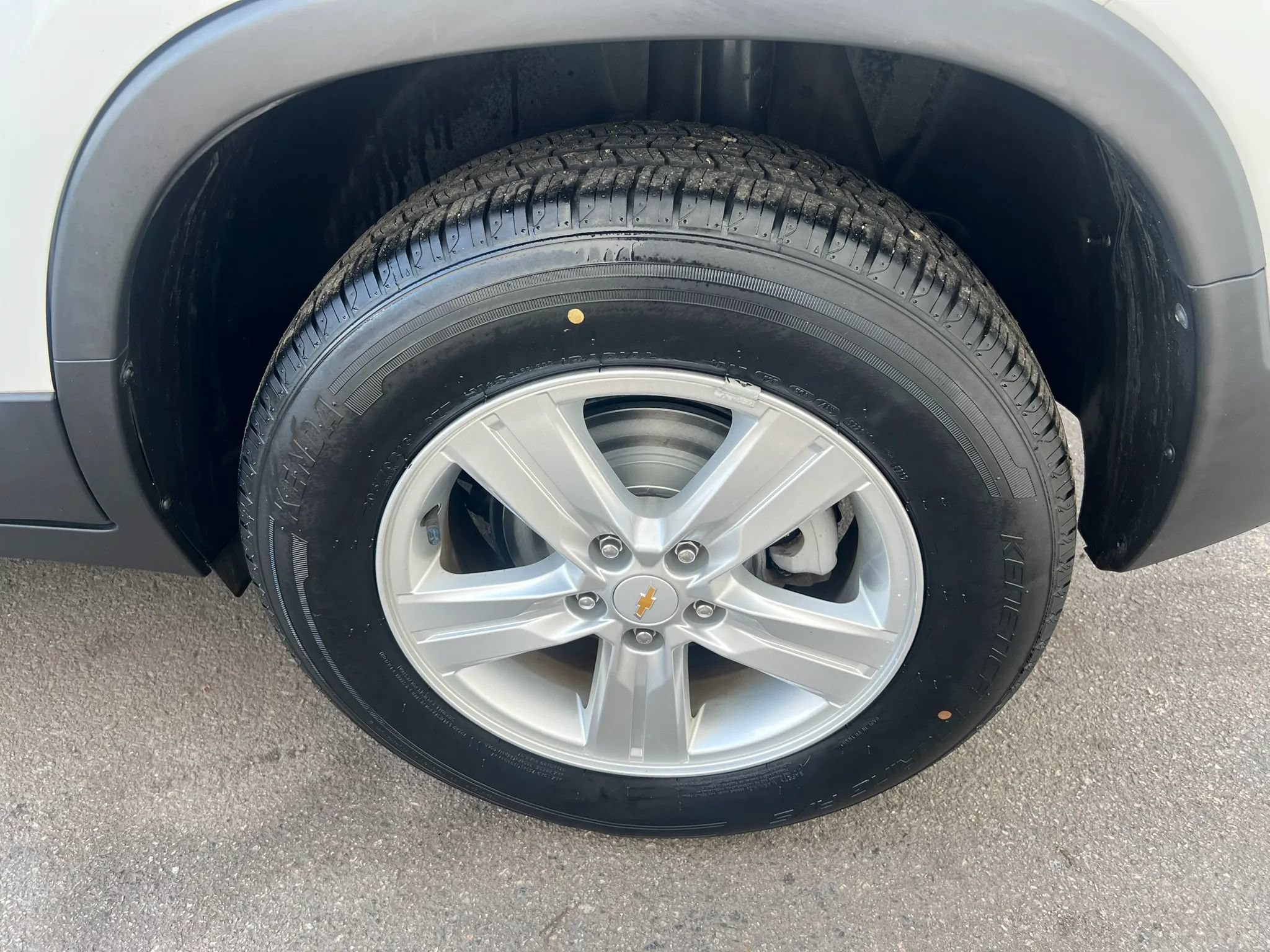 Used 2020 Chevrolet Trax LS w/ Tint and Cruise Package AWD/4WD image 11