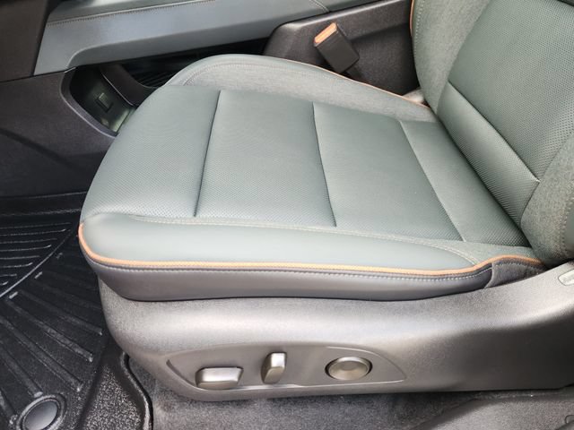 Used 2026 GMC Acadia AT4 w/ Luxury Package AWD/4WD image 25