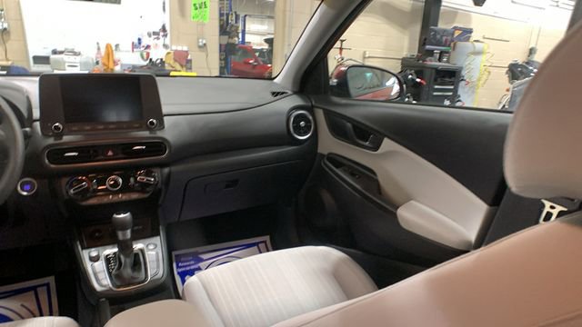 Used 2023 Hyundai Kona SEL w/ Cargo Package image 22