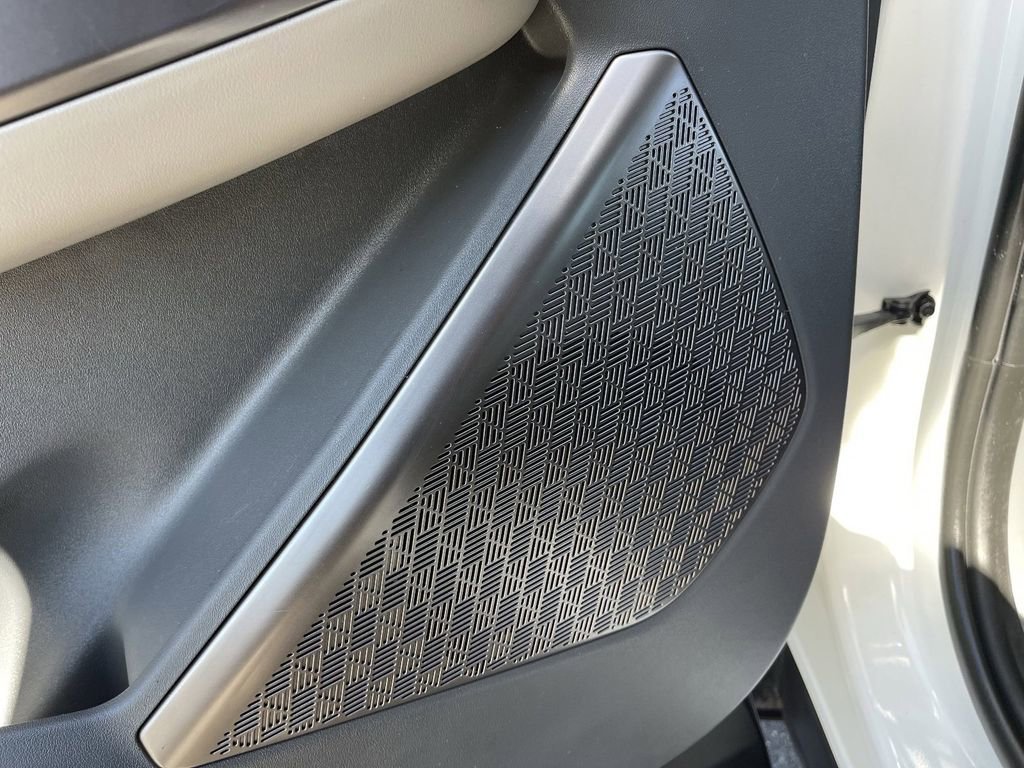 Used 2024 Kia EV9 Wind image 23
