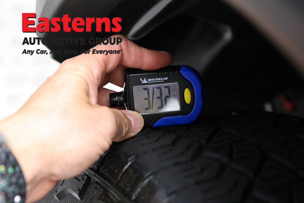 Used 2023 Nissan Frontier PRO-4X AWD/4WD image 28