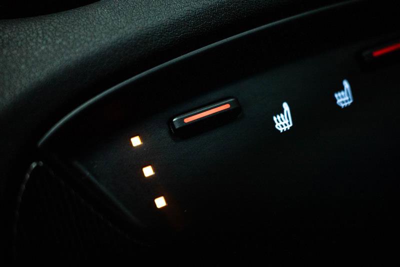 Used 2023 Toyota Venza XLE image 22