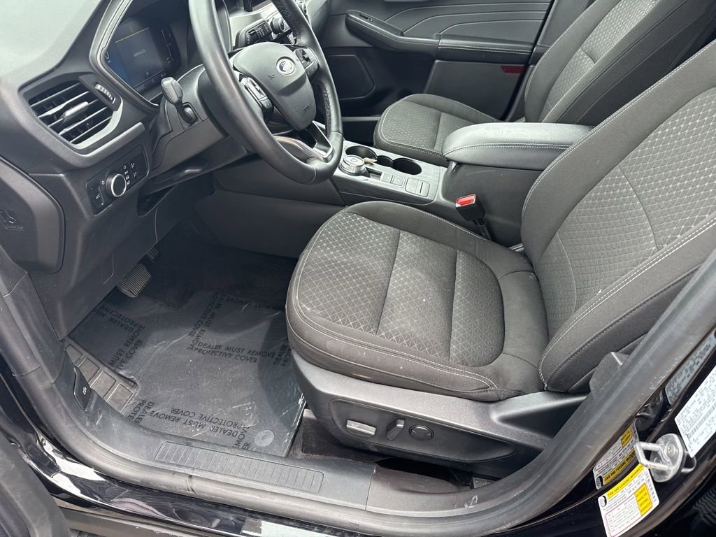 Used 2024 Ford Escape Active AWD/4WD image 17