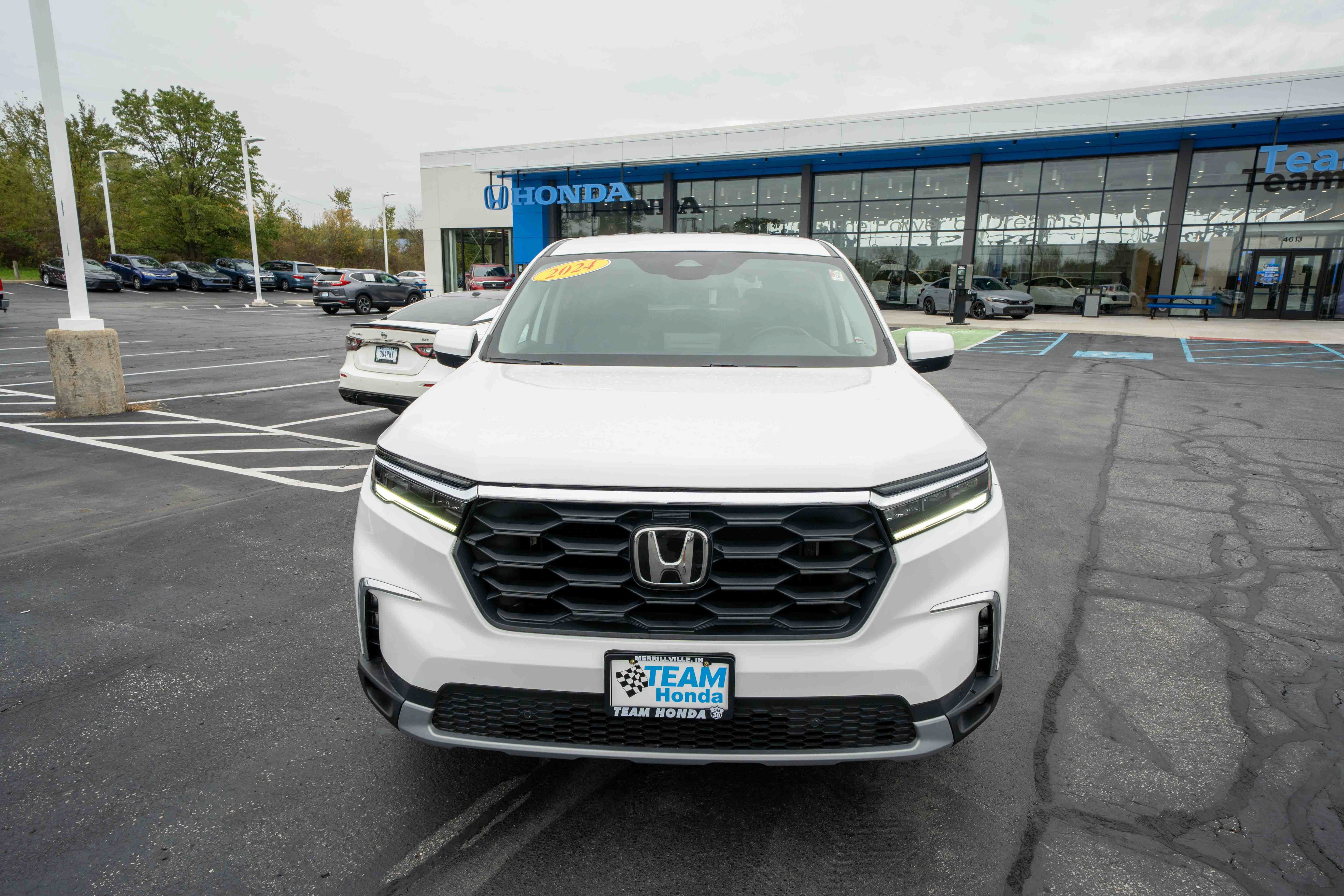 Certified 2024 Honda Pilot EX-L image 2