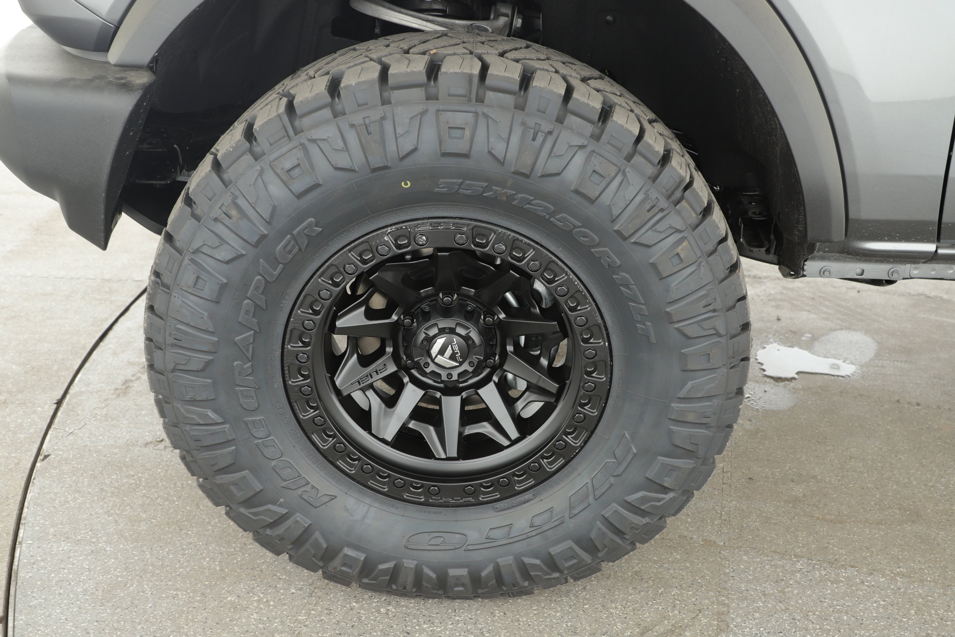 New 2025 Ford Bronco 2-Door image 6