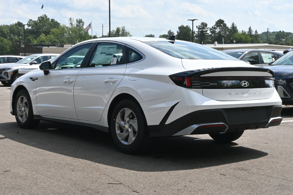 New 2026 Hyundai Sonata SE FWD image 5
