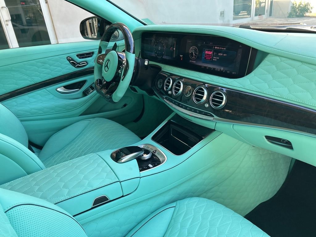 Used 2019 Mercedes-Benz S 560 Sedan w/ Premium Package image 22