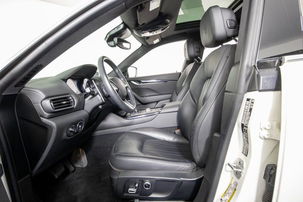 Used 2023 Maserati Levante Modena image 9