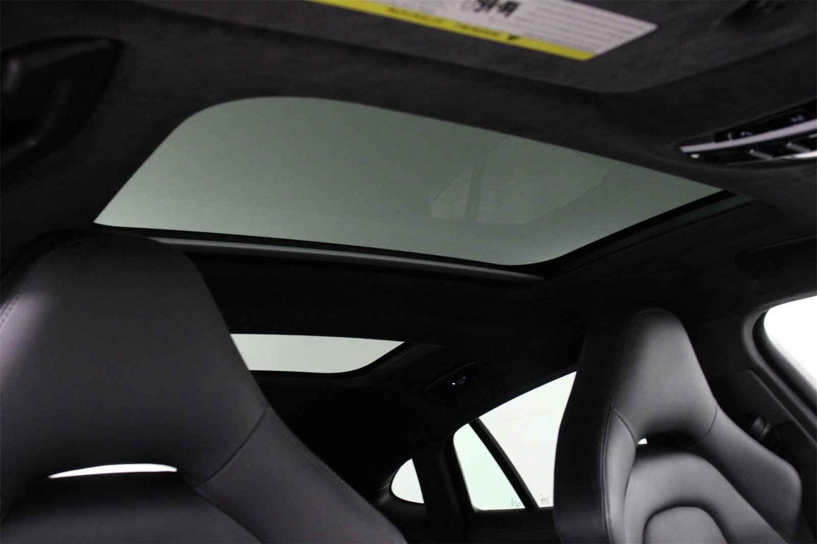 Used 2023 Porsche Panamera GTS image 24