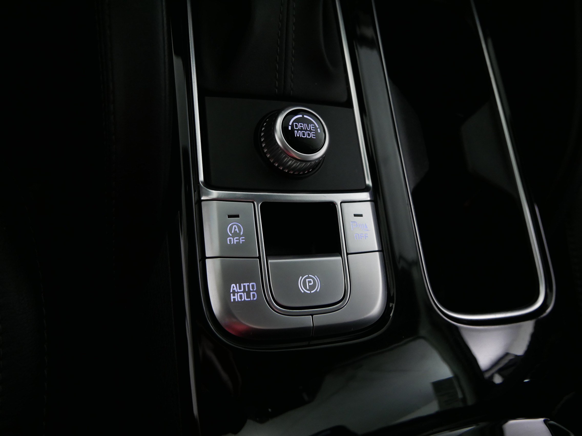 Used 2020 Kia Telluride EX w/ Towing Package FWD image 30