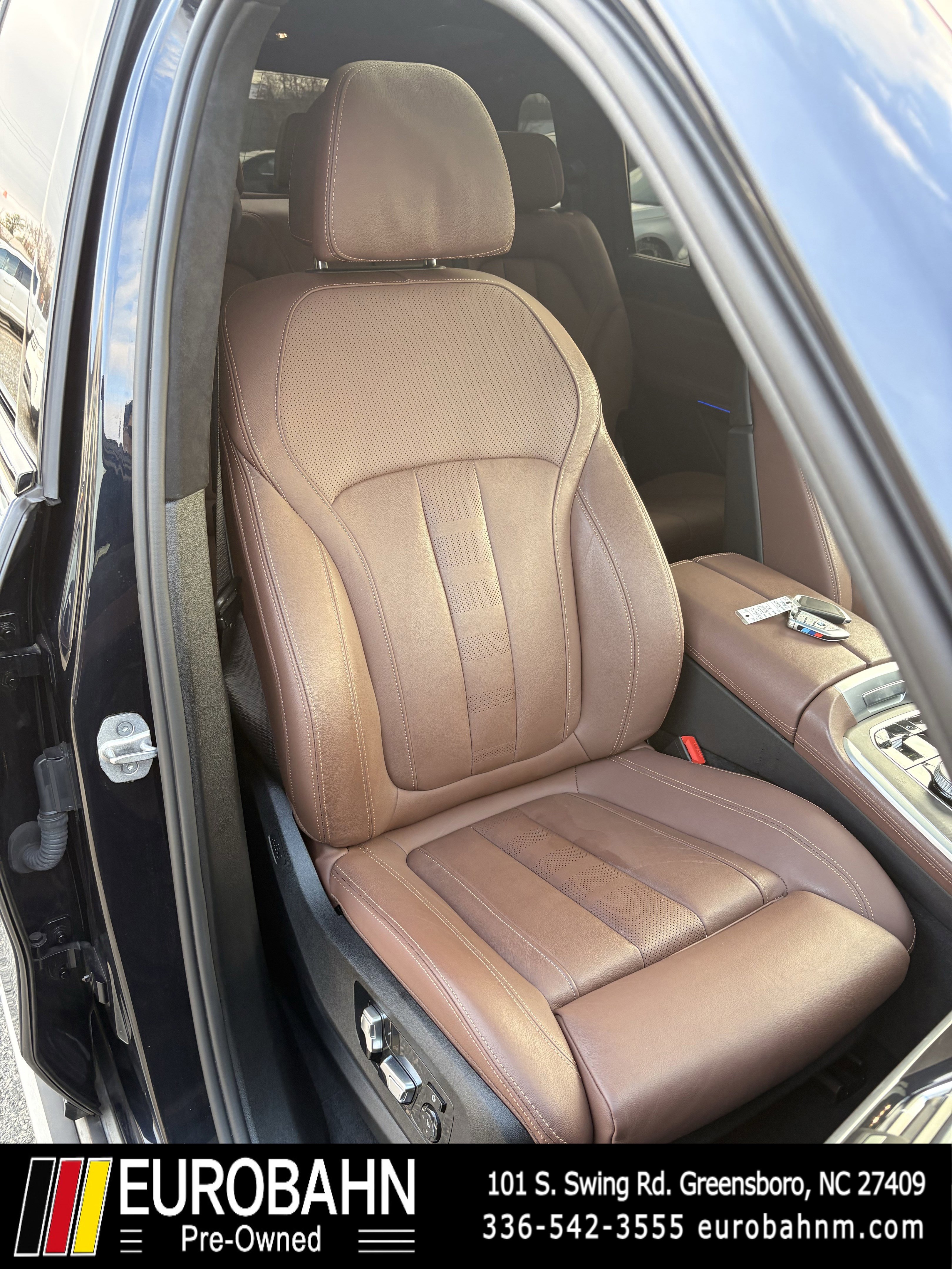 Used 2022 BMW X7 xDrive40i w/ M Sport Package image 16