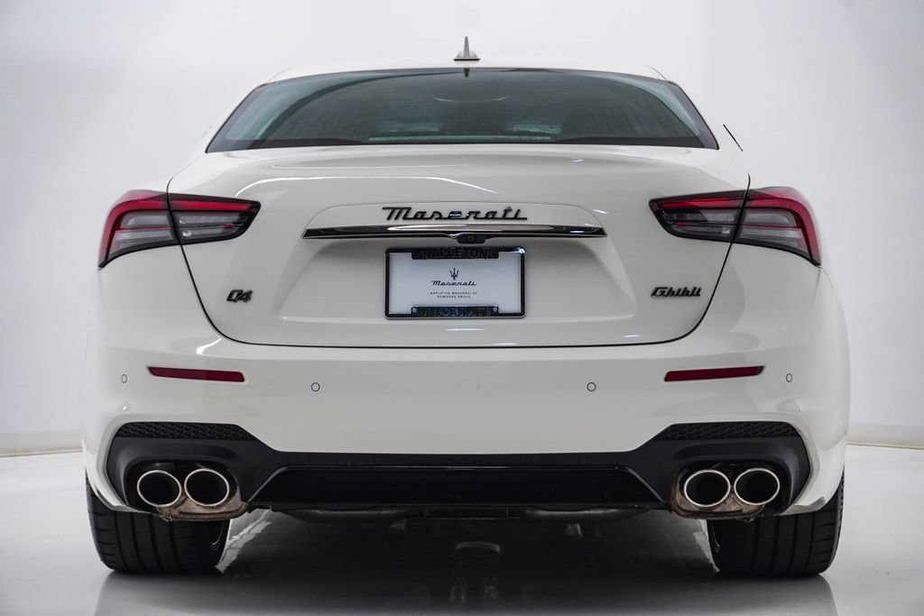 Certified 2024 Maserati Ghibli Modena Q4 AWD/4WD image 7