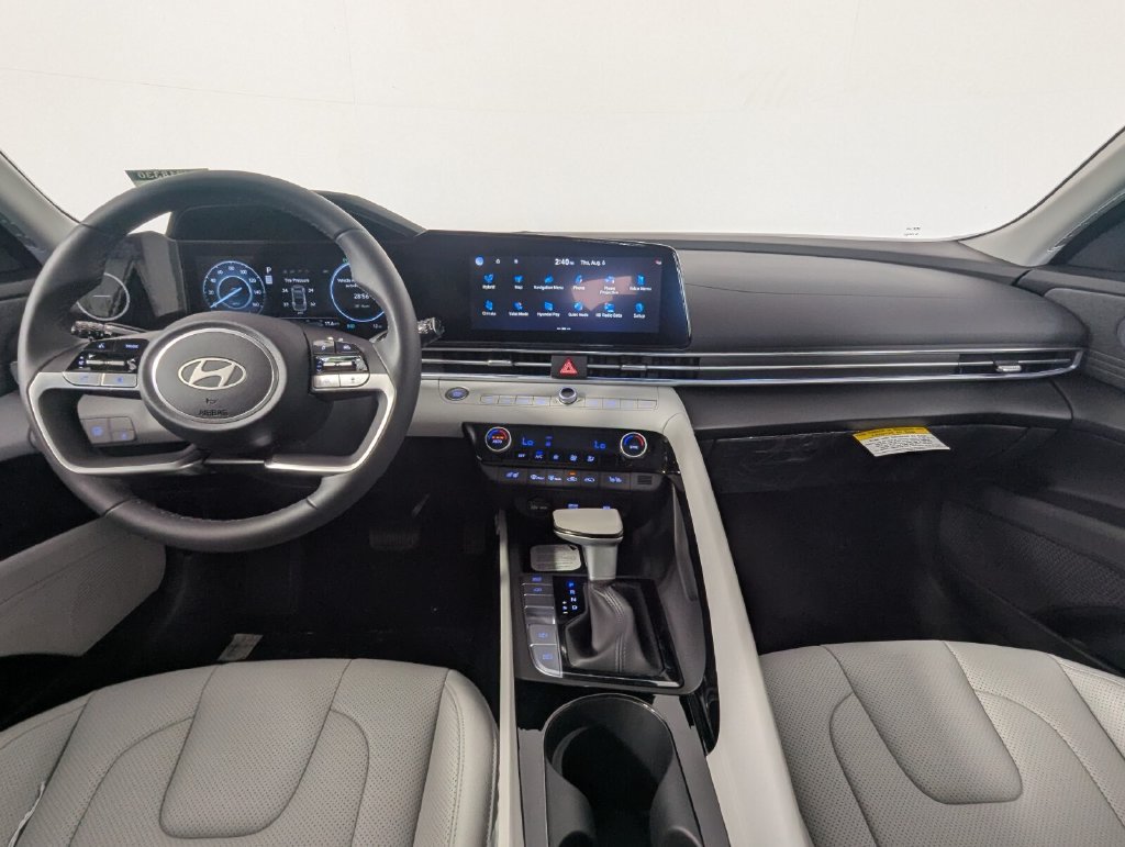 New 2026 Hyundai Elantra Limited FWD image 13