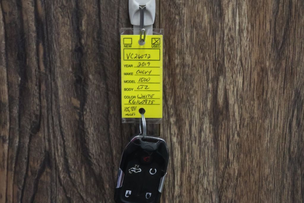 Used 2019 Chevrolet Silverado 1500 LTZ w/ LTZ Convenience Package image 39