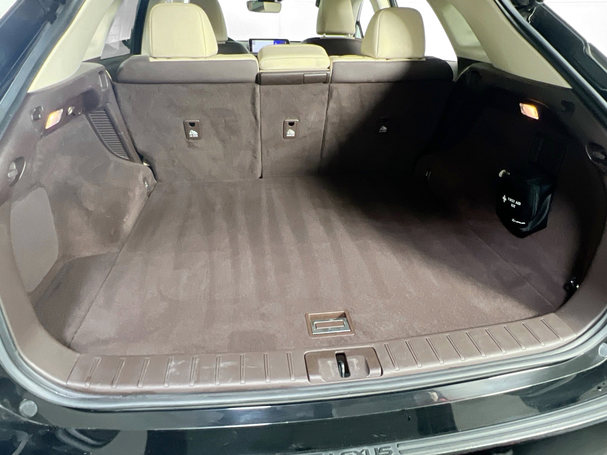 Used 2017 Lexus RX 450h AWD image 26