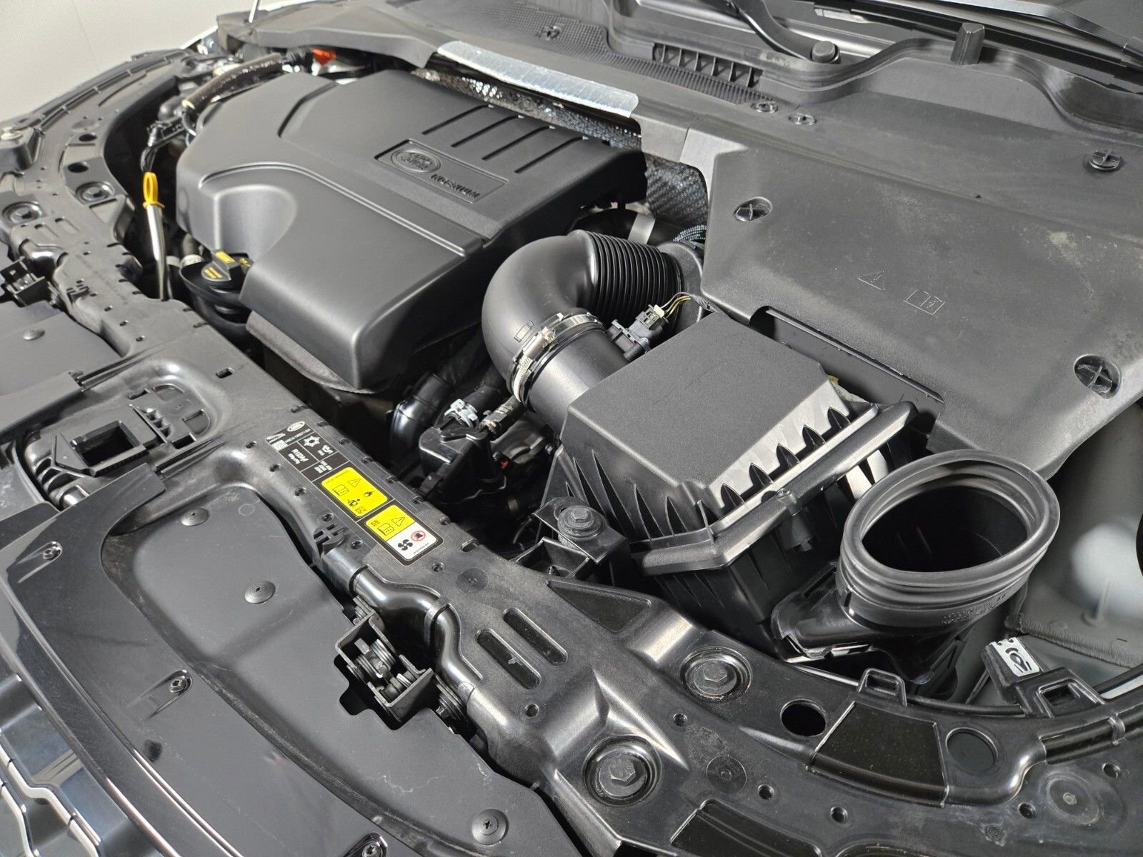 Used 2023 Land Rover Range Rover Evoque S image 19