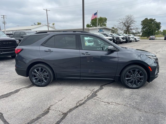 Used 2022 Chevrolet Equinox RS w/ RS Leather Package image 5