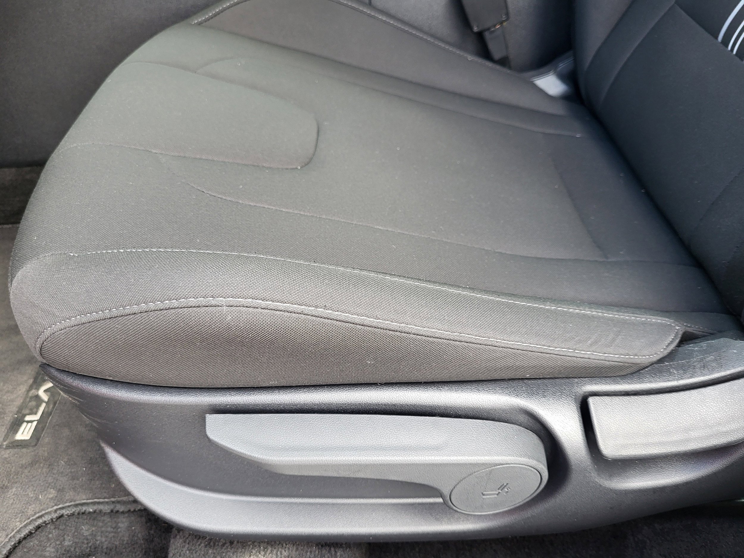 Certified 2024 Hyundai Elantra SEL w/ Convenience Package FWD image 28