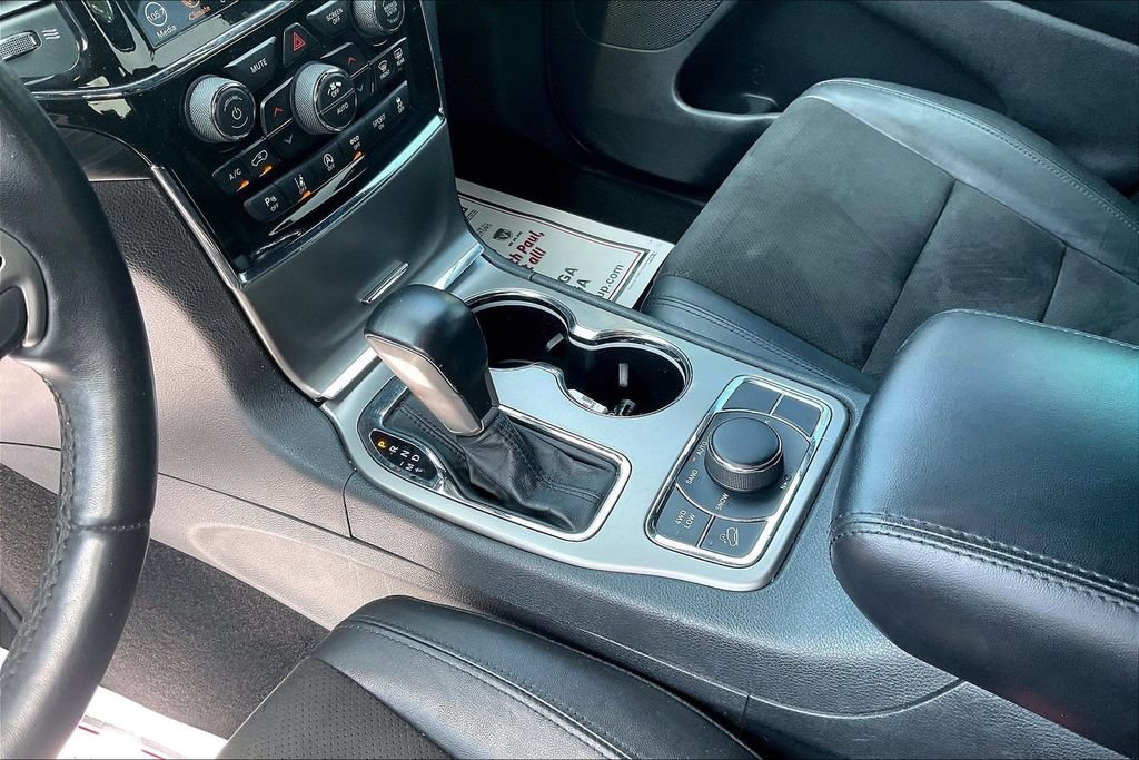 Used 2022 Jeep Grand Cherokee Laredo X AWD/4WD image 15