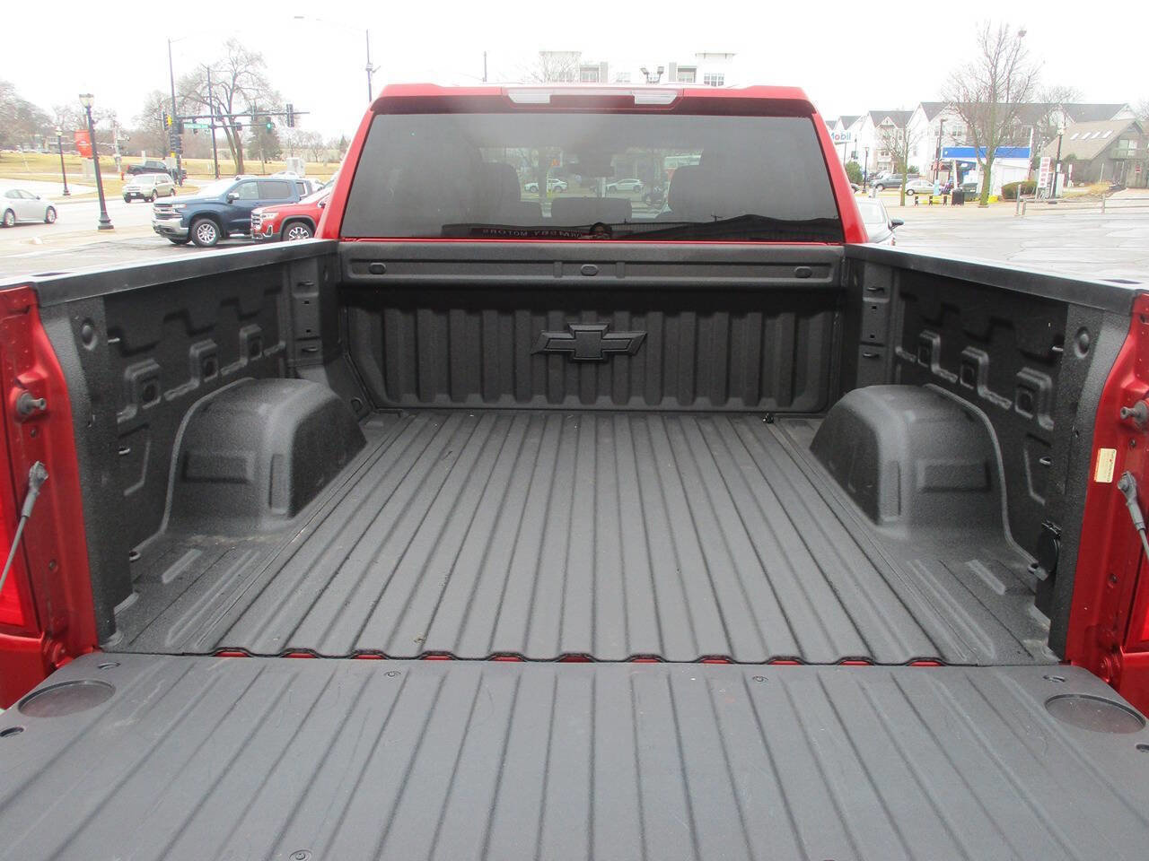Used 2025 Chevrolet Silverado 1500 RST AWD/4WD image 9