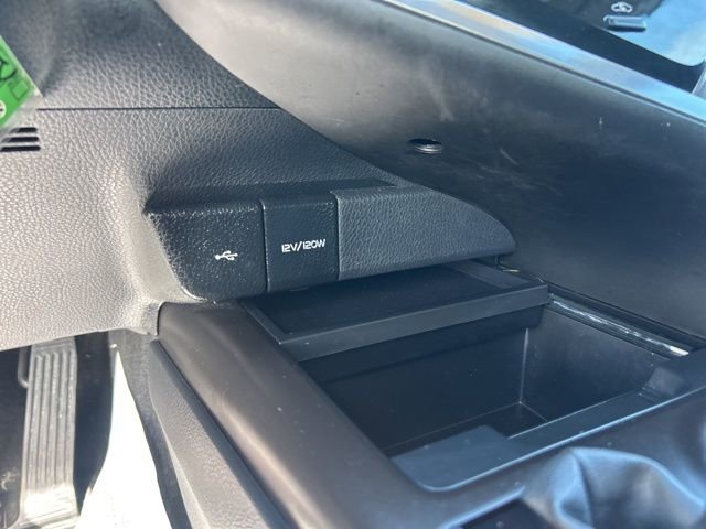 Used 2024 Toyota Camry SE image 25