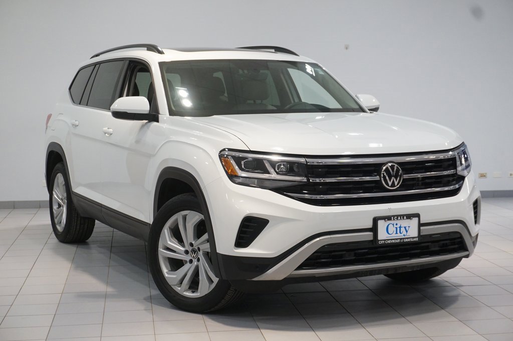 Used 2022 Volkswagen Atlas SE w/ Panoramic Sunroof Package image 2