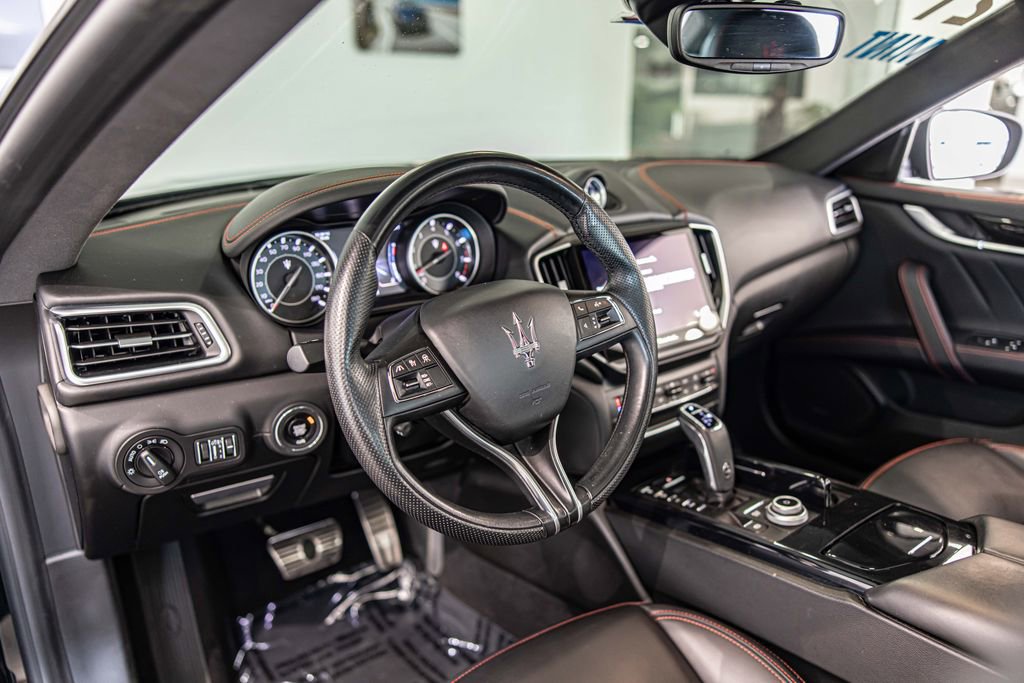 Used 2021 Maserati Ghibli RWD image 20