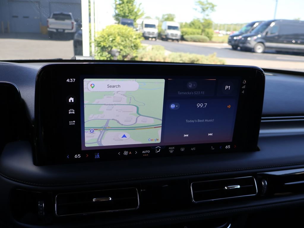 Used 2025 Lincoln Aviator AWD image 24