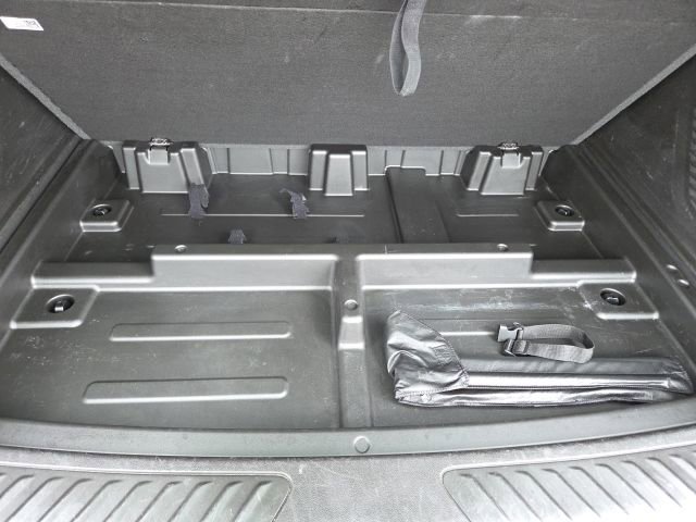Used 2023 Chevrolet Suburban LT w/ Luxury Package AWD/4WD image 51