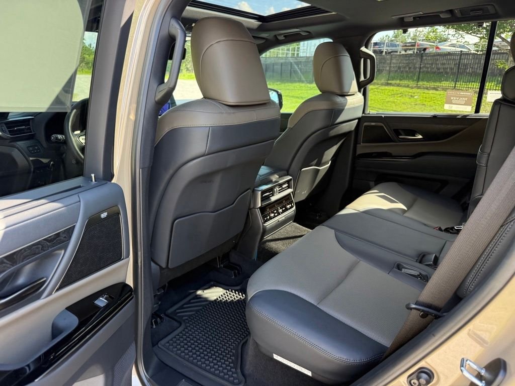 Certified 2025 Lexus LX 700h Overtrail AWD/4WD image 29