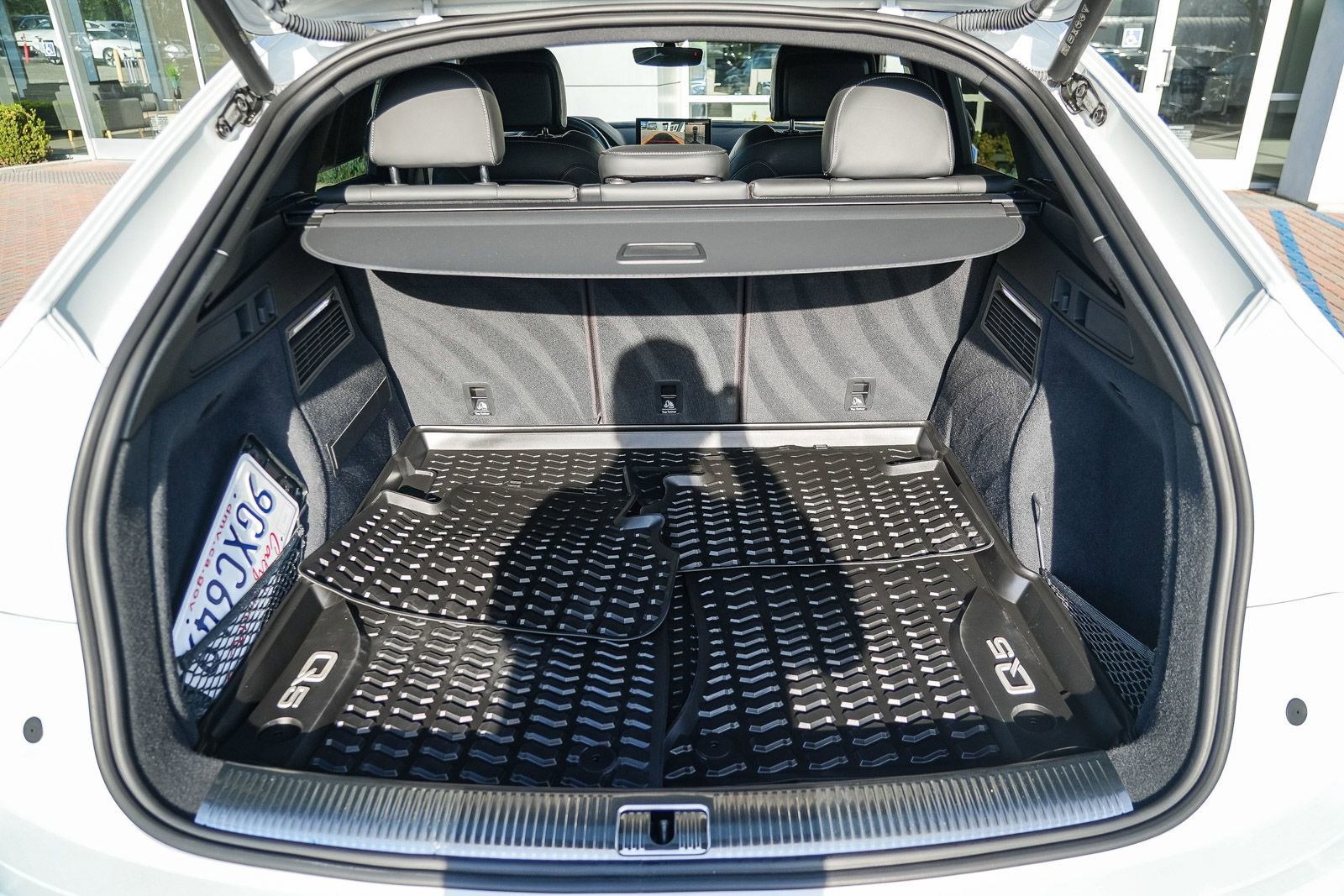 Used 2023 Audi SQ5 Prestige w/ Prestige Package image 28