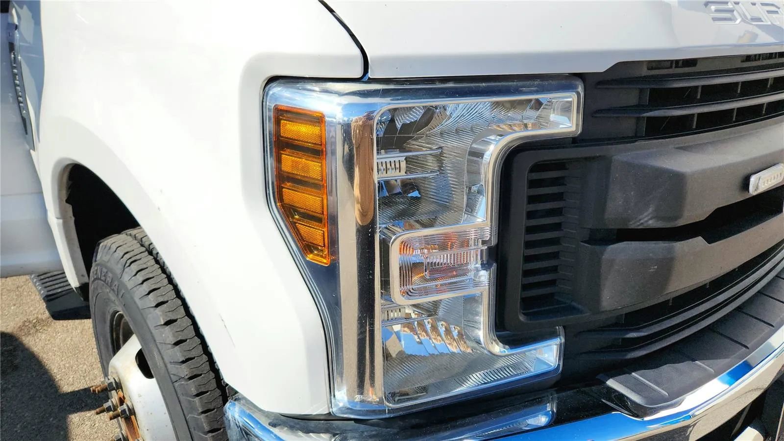 Used 2019 Ford F350 XL w/ Power Equipment Group image 13