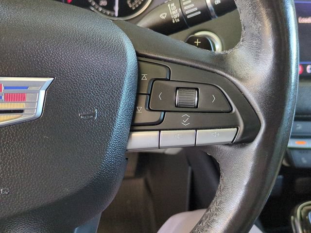 Used 2021 Cadillac XT4 Luxury w/ Cold Weather Package FWD image 13