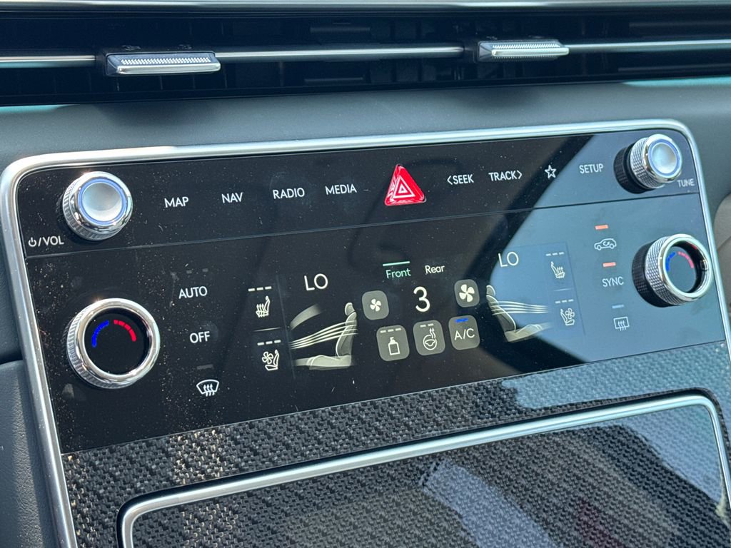 Used 2025 Genesis GV80 3.5T e-SC AWD/4WD image 32