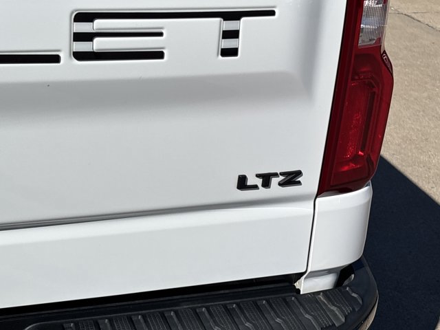 Used 2019 Chevrolet Silverado 1500 LTZ w/ LTZ Plus Package AWD/4WD image 5