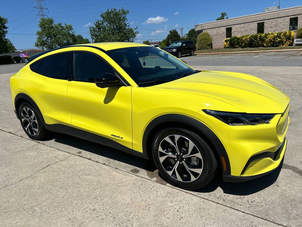 Used 2025 Ford Mustang Mach-E Select w/ Comfort Package Lite RWD image 9