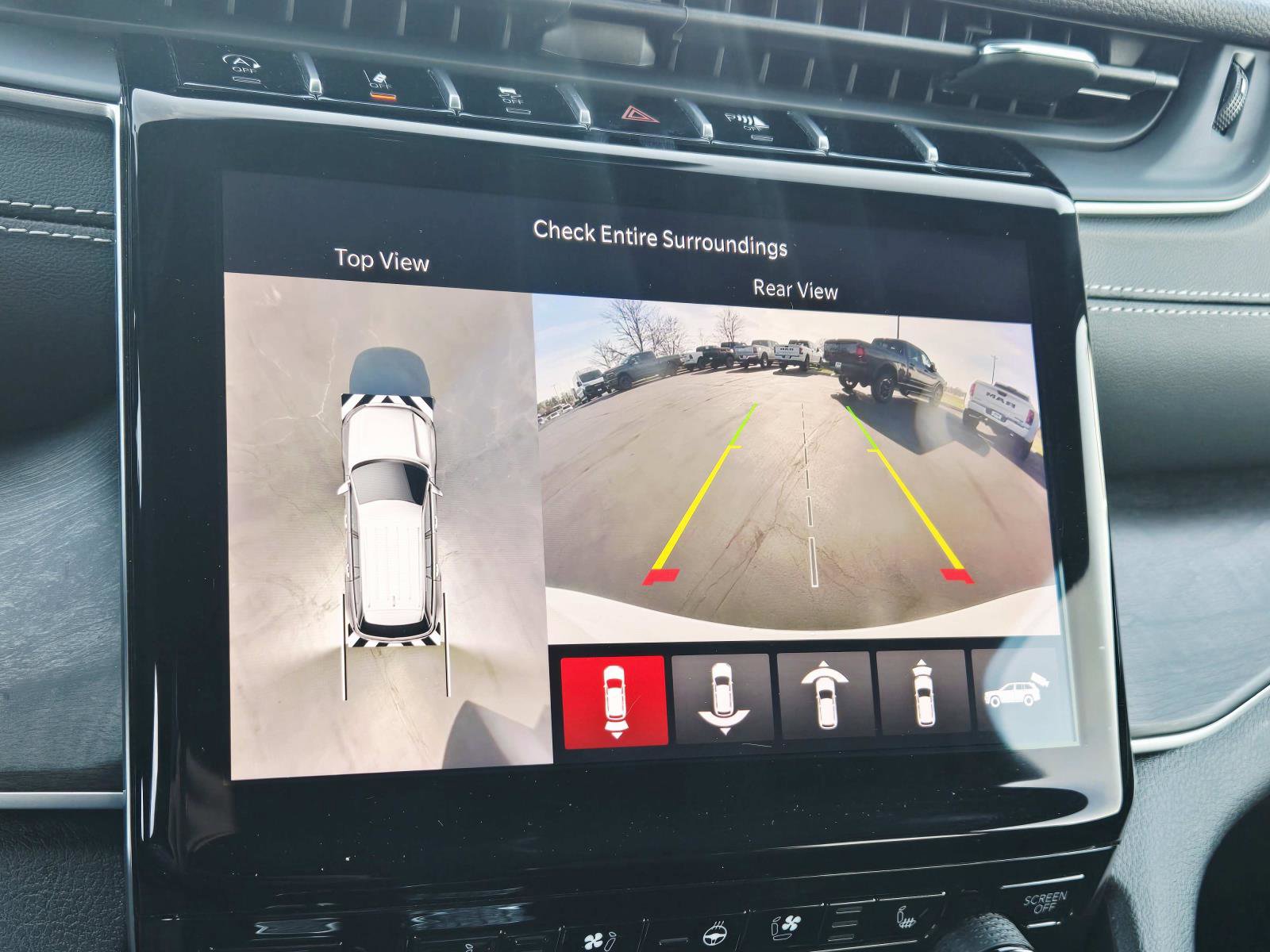 Used 2024 Jeep Grand Cherokee Limited w/ Luxury Tech Group II image 29