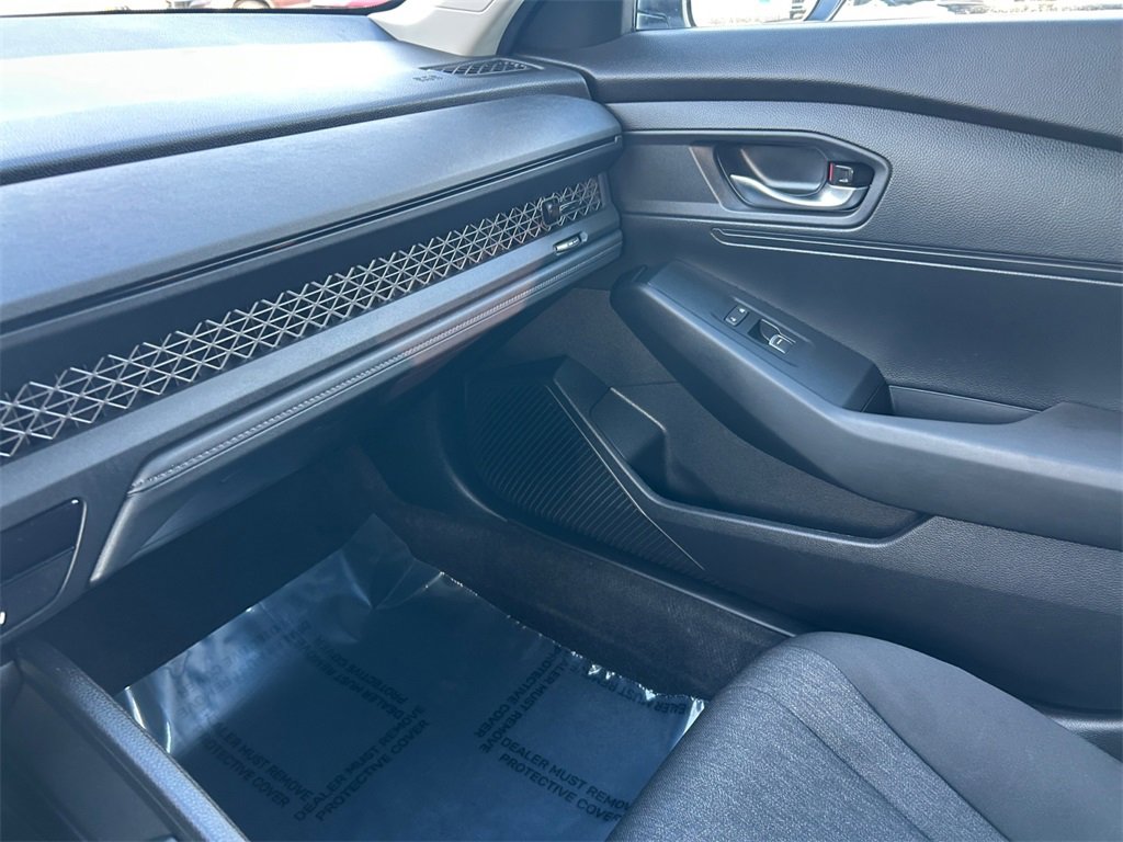 Used 2025 Honda Accord LX image 16