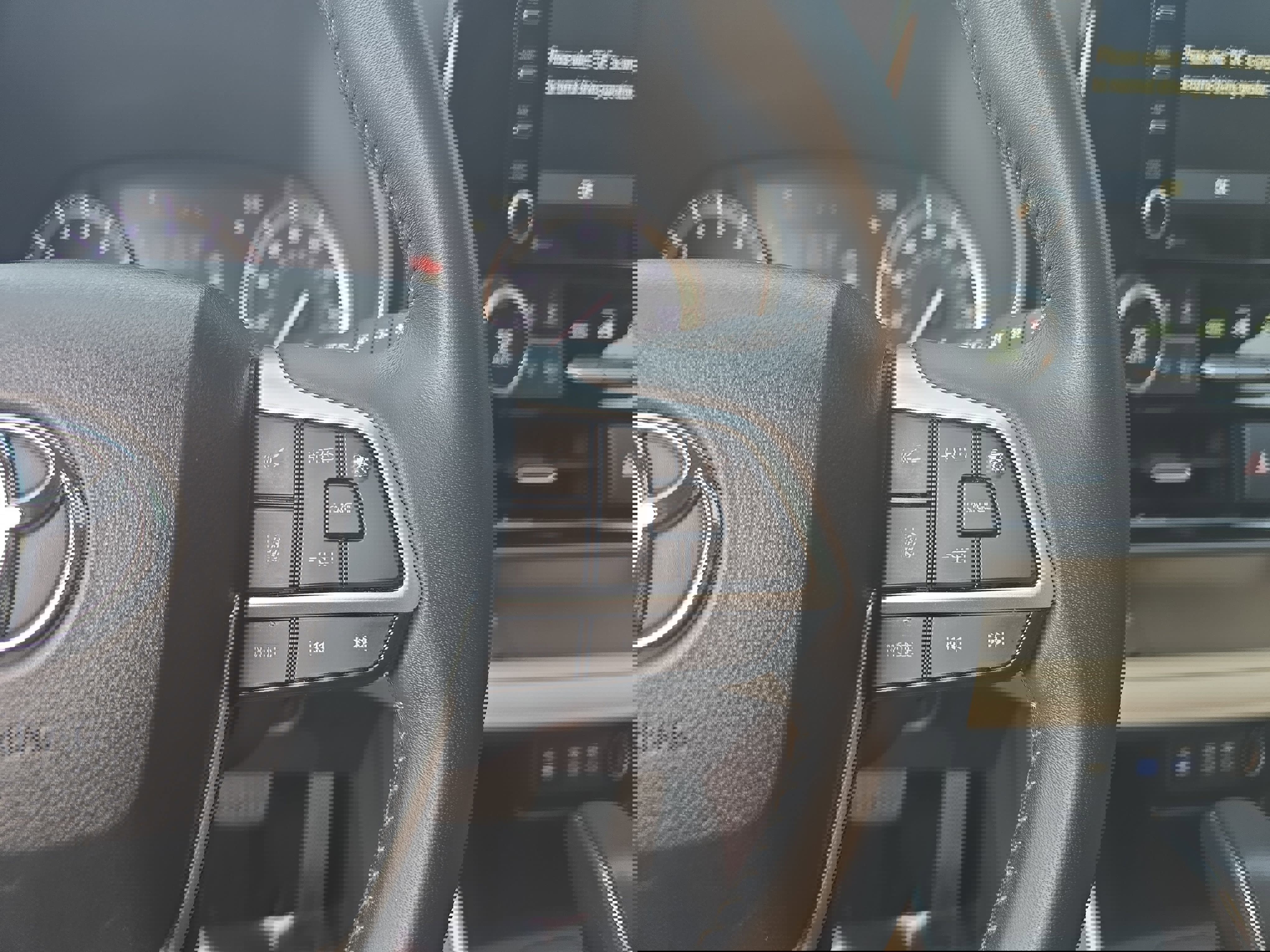 Used 2022 Toyota Highlander XLE image 17