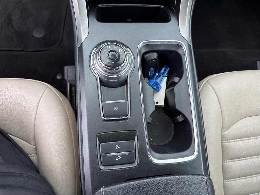 Used 2019 Ford Fusion SEL image 16