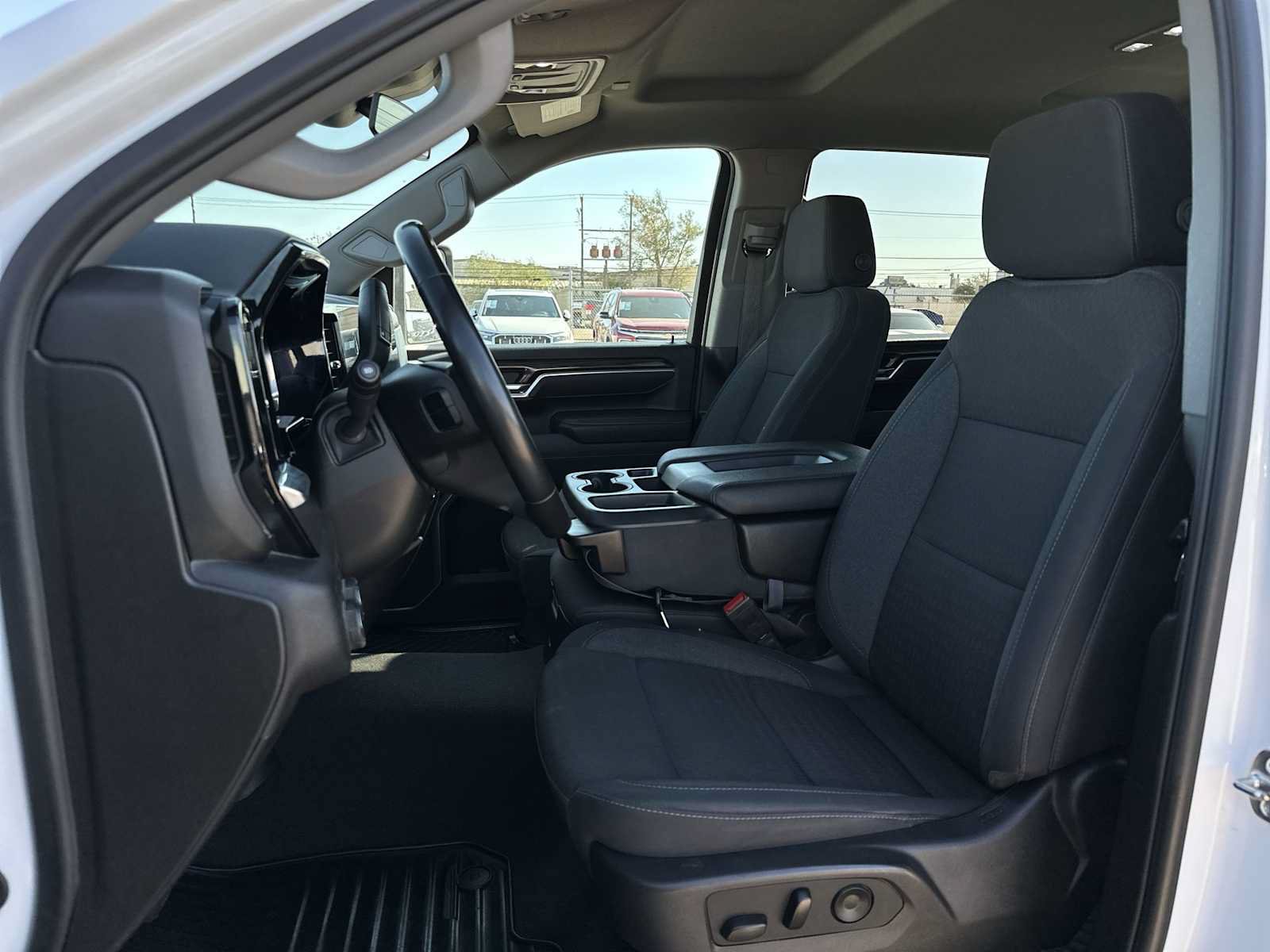 Used 2025 Chevrolet Silverado 2500 LT w/ Convenience Package AWD/4WD image 19