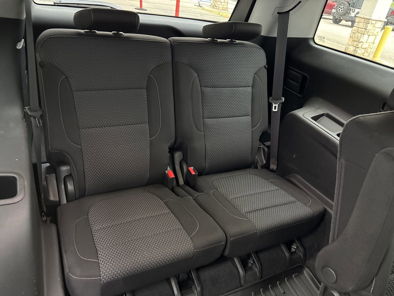 Used 2022 GMC Acadia SLE w/ Driver Convenience Package FWD image 19