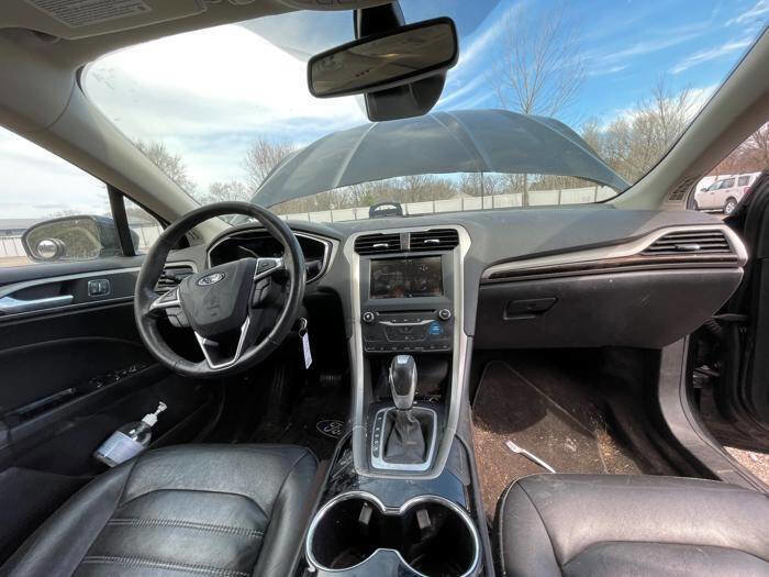 Used 2014 Ford Fusion SE w/ Equipment Group 202A image 31