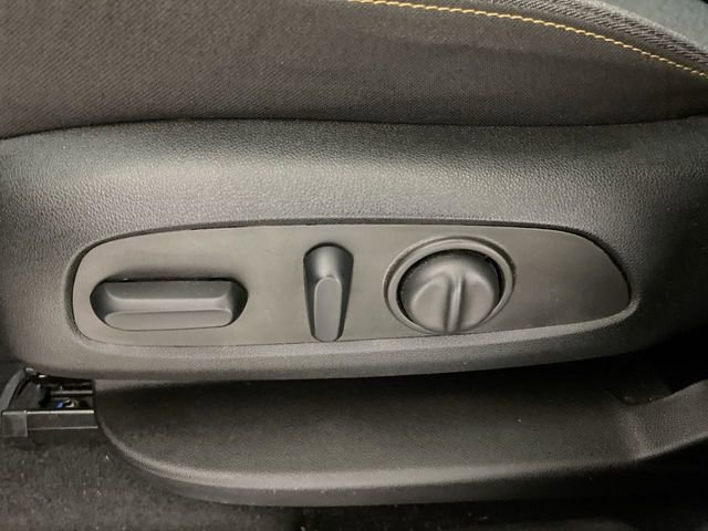 Used 2023 Chevrolet Equinox LT image 25