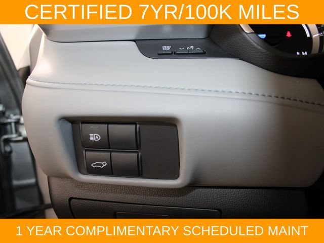 Used 2023 Toyota Highlander XLE FWD image 18