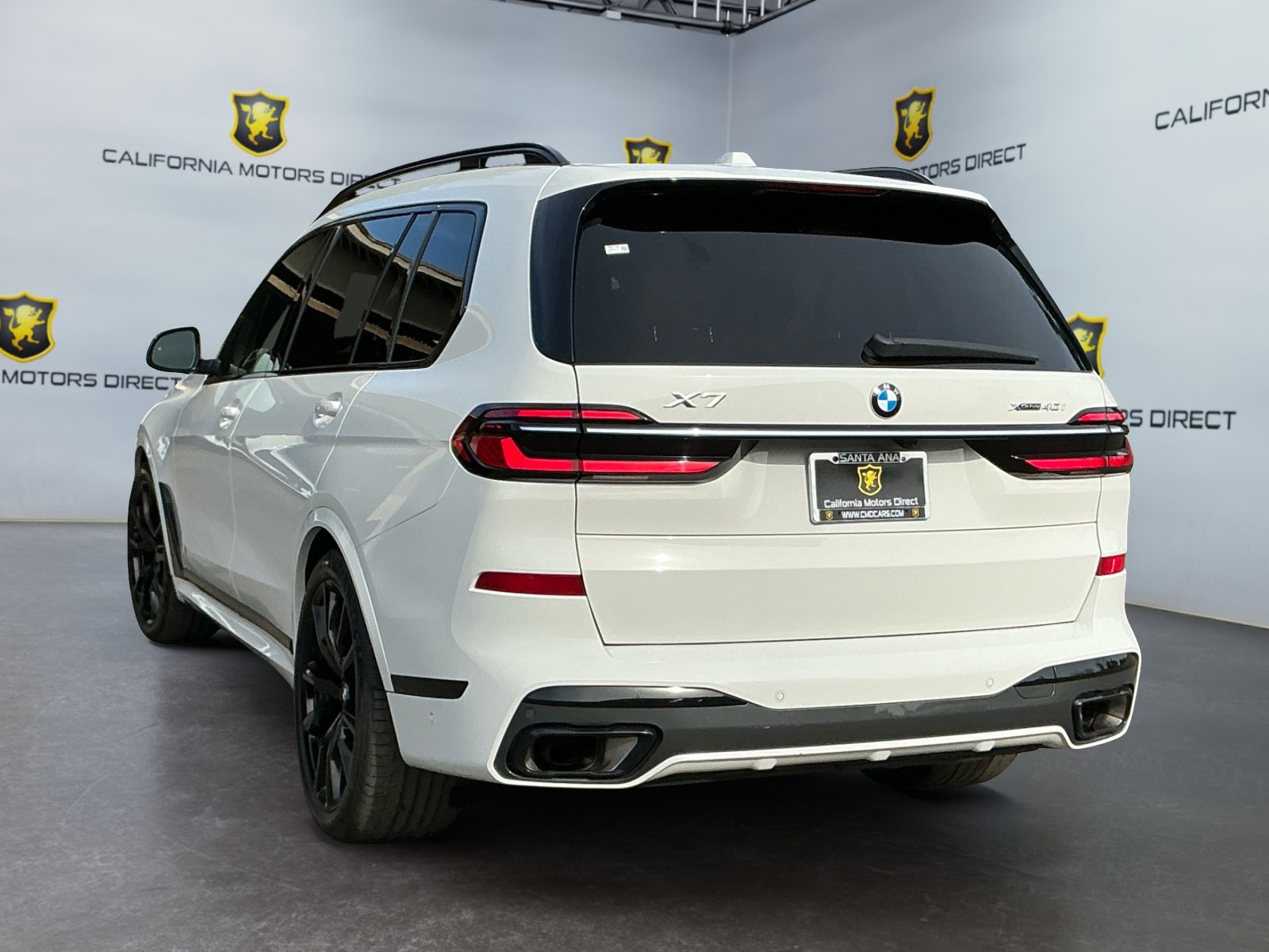 Used 2023 BMW X7 xDrive40i w/ M Sport Package image 7