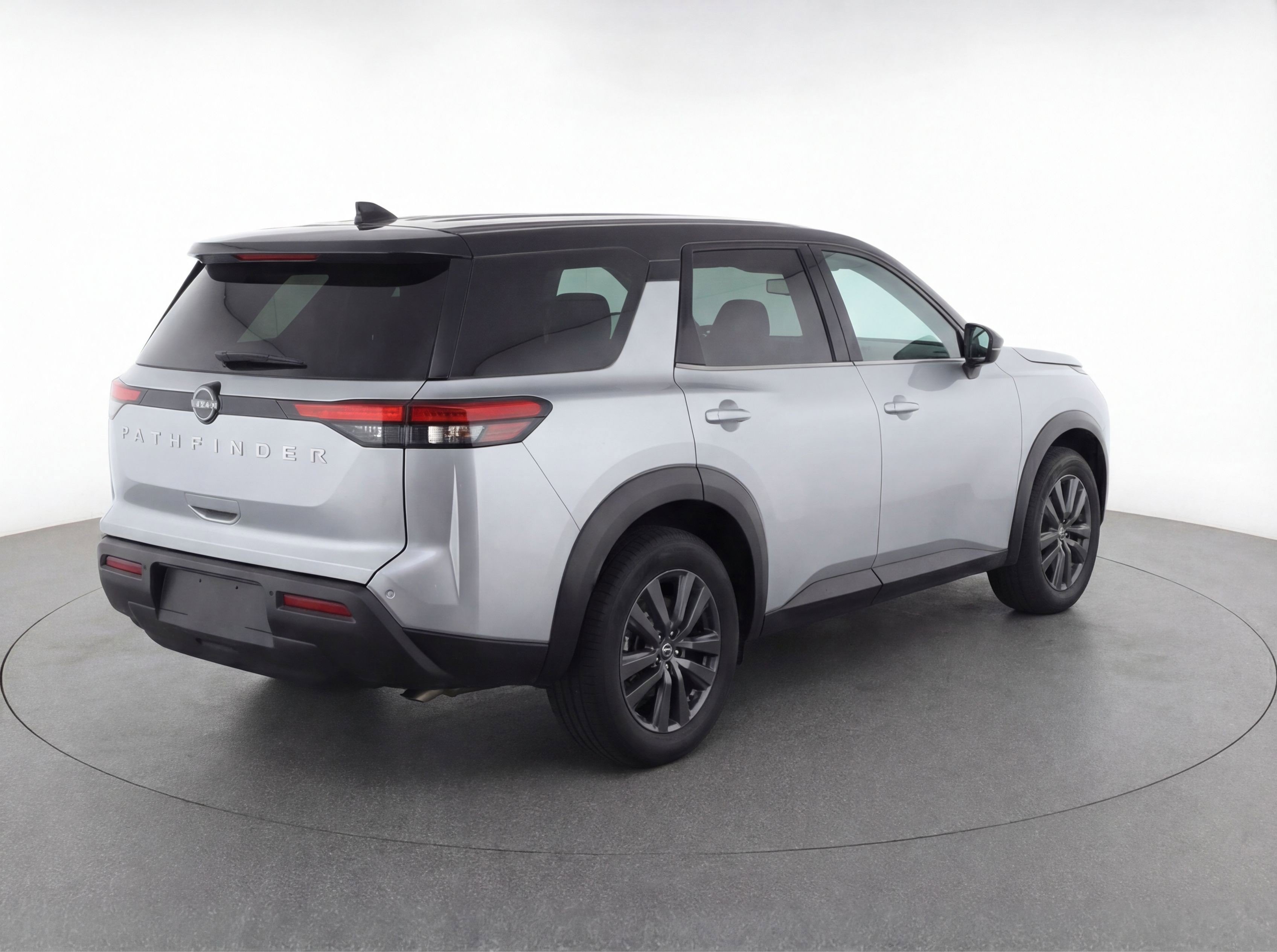 Used 2024 Nissan Pathfinder S FWD image 9