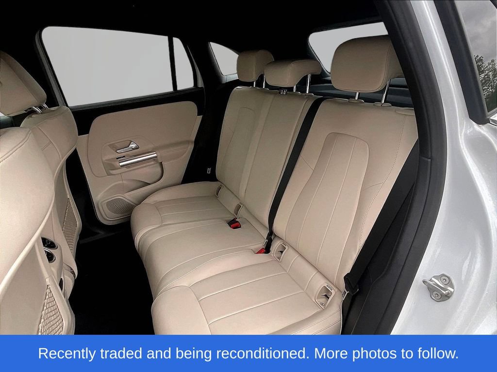 Used 2023 Mercedes-Benz GLA 250 4MATIC w/ Premium Package image 23